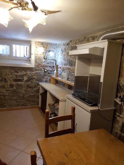 Taverna Abitazione A 15 Km Da Firenze Prato  Exterior foto